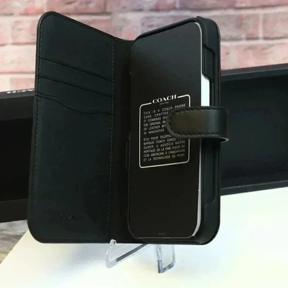 COACH Iphone 15 Folio In Signature Canvas CT672 CHR - Picture 4 of 10